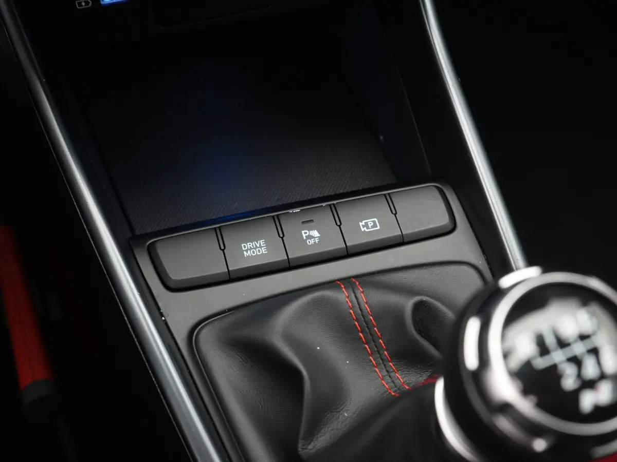 1.0 T-GDI N Line APPLE CARPLAY | NAVIGATIE | CAMERA | VIRTUEEL | N-LINE | CRUISE | AIRCO | LMV | 12 MAANDEN BOVAG GARANTIE |