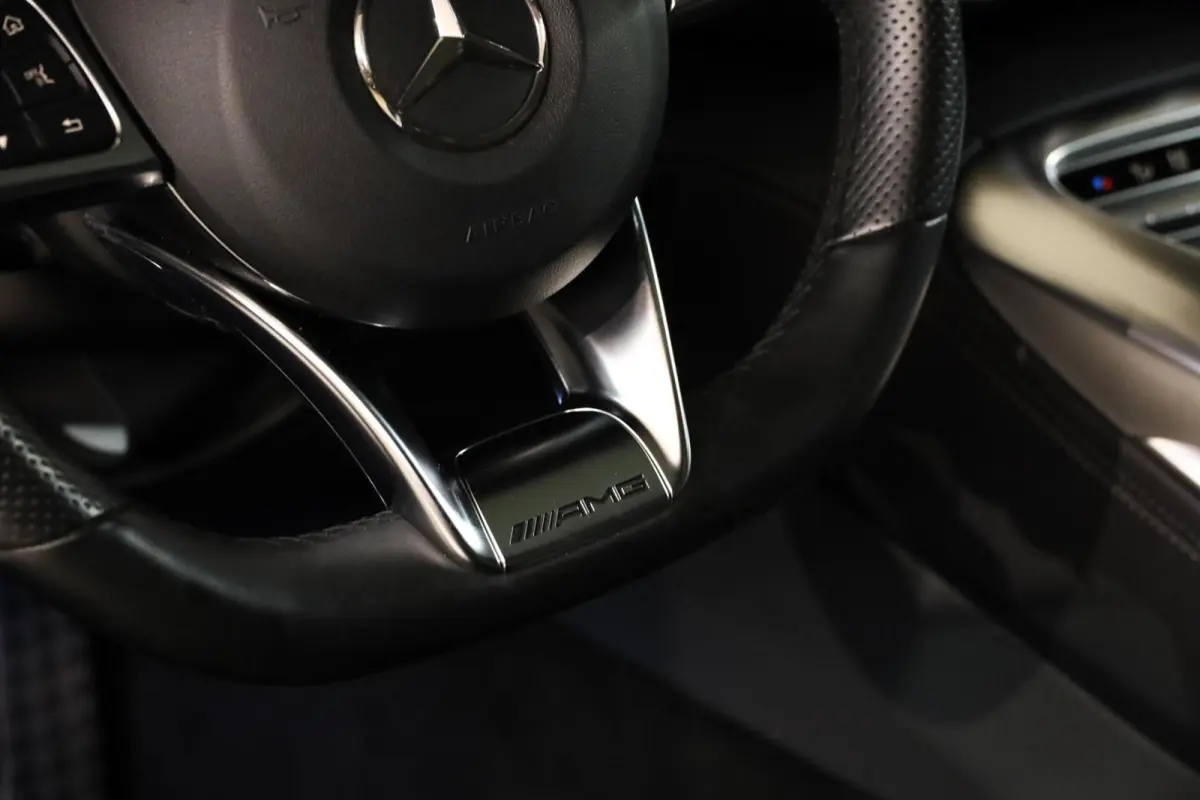 4.0|NL|Carplay|Pano|Camera|Sportuitlaat|