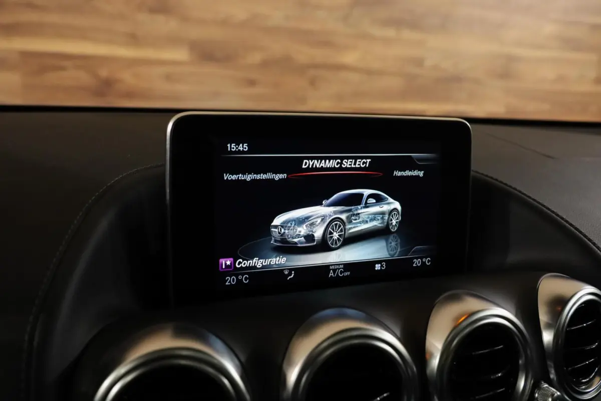 4.0|NL|Carplay|Pano|Camera|Sportuitlaat|