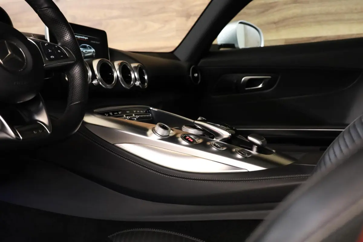 4.0|NL|Carplay|Pano|Camera|Sportuitlaat|