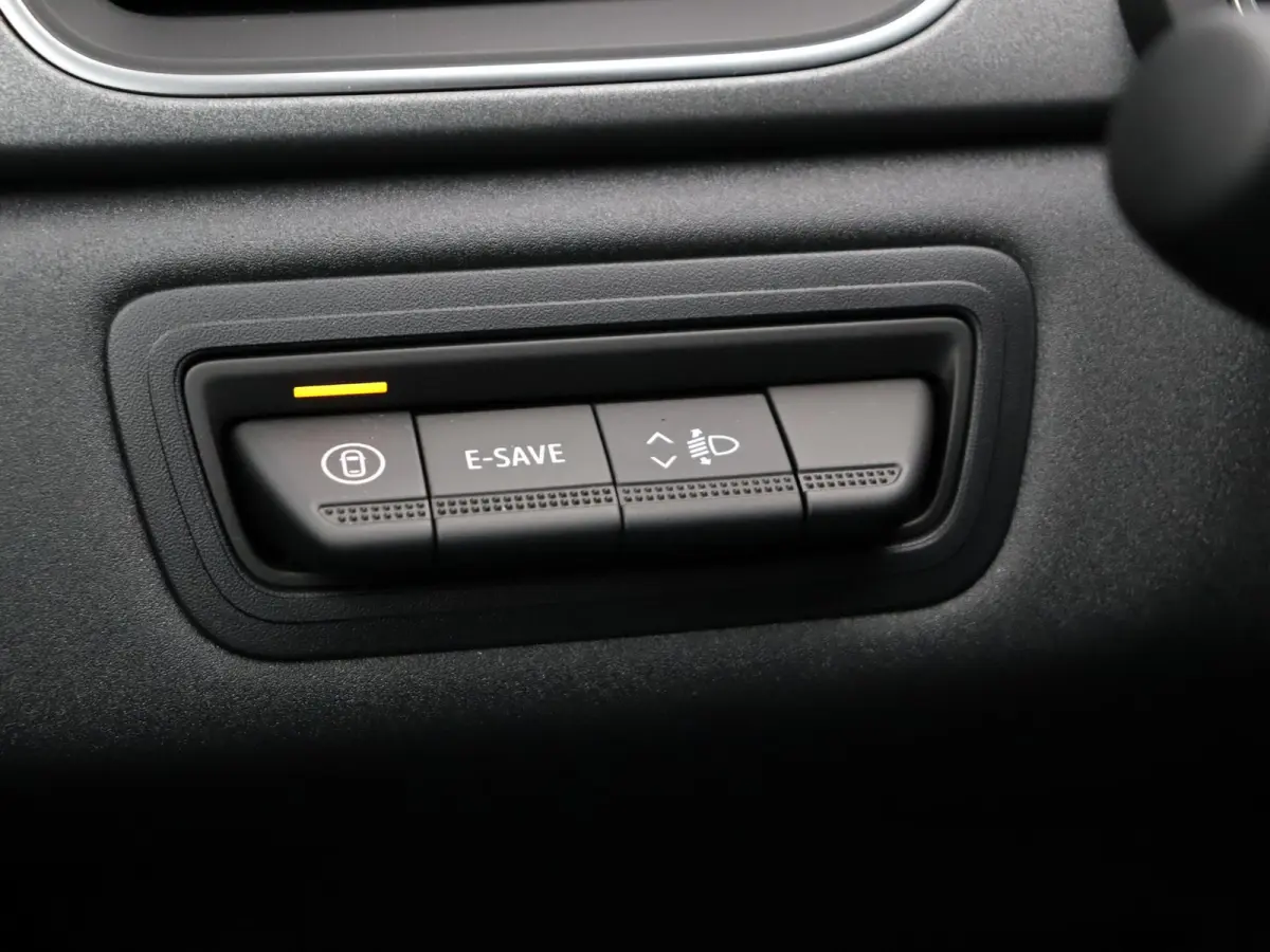 1.8 E-Tech full hybrid 160pk techno | Vijf jaar garantie | Stoel- en stuurwielverwarming | Achteruitrijcamera | Apple Carplay / Android Auto |