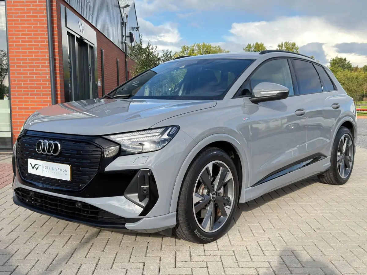 50 Quattro S-Line Competition 77 kWh|BTW|RS Interieur|Nardo Moonstone Grey|Org NL NAP|1 Eig|Head Up|Leder|CarPlay|Led Matrix|ACC|Dealer Onderhouden