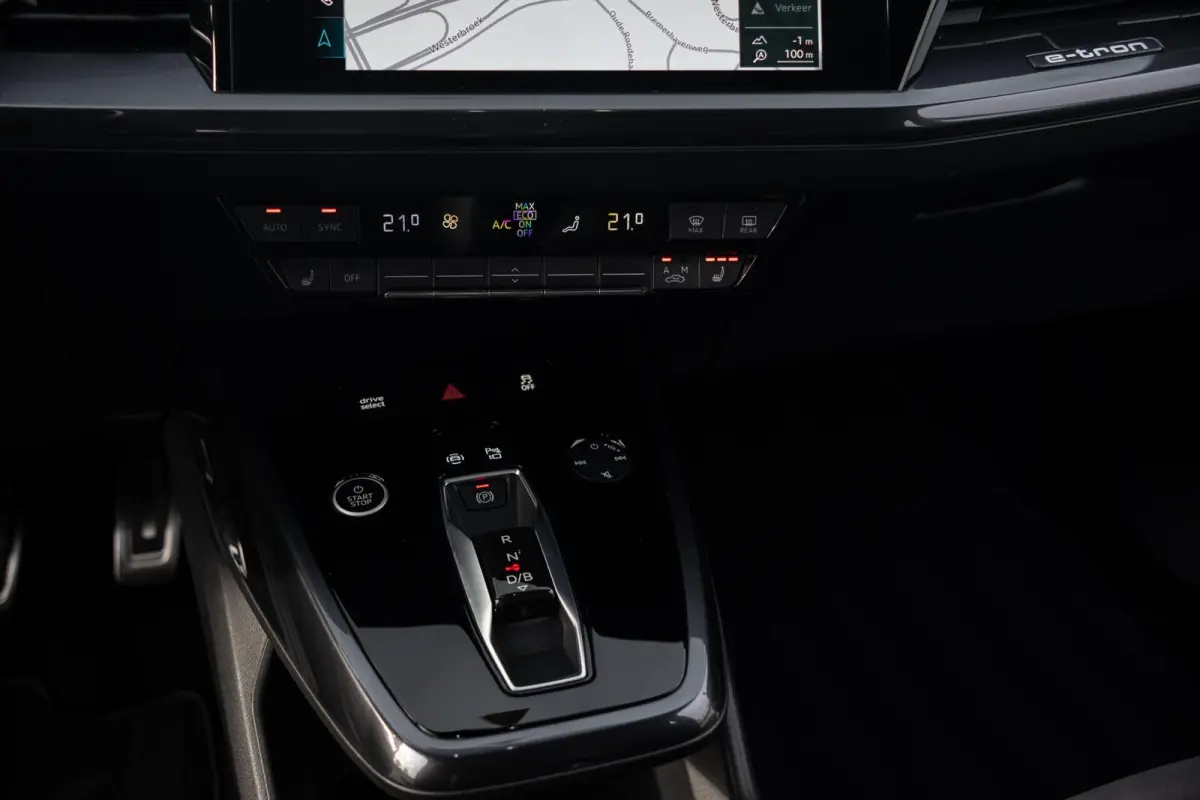 50 Quattro S-Line Competition 77 kWh|BTW|RS Interieur|Nardo Moonstone Grey|Org NL NAP|1 Eig|Head Up|Leder|CarPlay|Led Matrix|ACC|Dealer Onderhouden