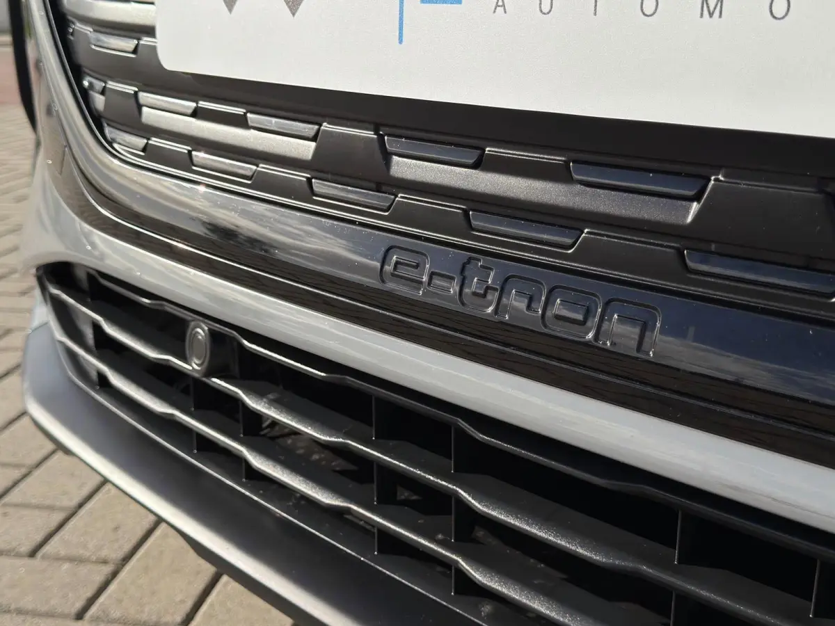 50 Quattro S-Line Competition 77 kWh|BTW|RS Interieur|Nardo Moonstone Grey|Org NL NAP|1 Eig|Head Up|Leder|CarPlay|Led Matrix|ACC|Dealer Onderhouden