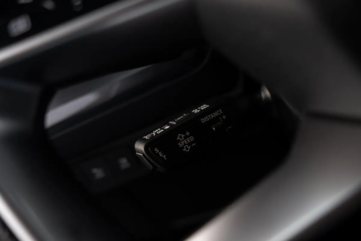50 Quattro S-Line Competition 77 kWh|BTW|RS Interieur|Nardo Moonstone Grey|Org NL NAP|1 Eig|Head Up|Leder|CarPlay|Led Matrix|ACC|Dealer Onderhouden