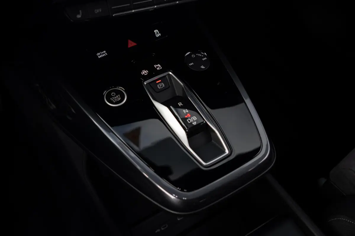 50 Quattro S-Line Competition 77 kWh|BTW|RS Interieur|Nardo Moonstone Grey|Org NL NAP|1 Eig|Head Up|Leder|CarPlay|Led Matrix|ACC|Dealer Onderhouden