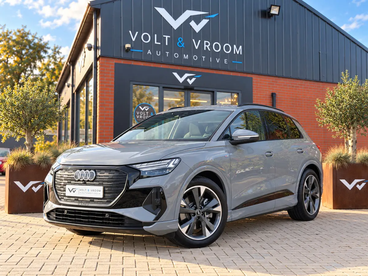 50 Quattro S-Line Competition 77 kWh|BTW|RS Interieur|Nardo Moonstone Grey|Org NL NAP|1 Eig|Head Up|Leder|CarPlay|Led Matrix|ACC|Dealer Onderhouden