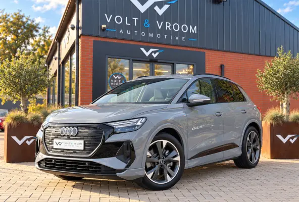 50 Quattro S-Line Competition 77 kWh|BTW|RS Interieur|Nardo Moonstone Grey|Org NL NAP|1 Eig|Head Up|Leder|CarPlay|Led Matrix|ACC|Dealer Onderhouden