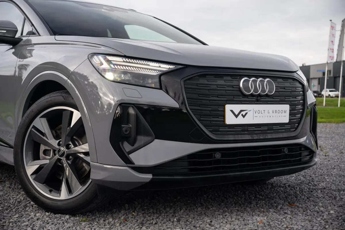 50 Quattro S-Line Competition 77 kWh|BTW|RS Interieur|Nardo Moonstone Grey|Org NL NAP|1 Eig|Head Up|Leder|CarPlay|Led Matrix|ACC|Dealer Onderhouden