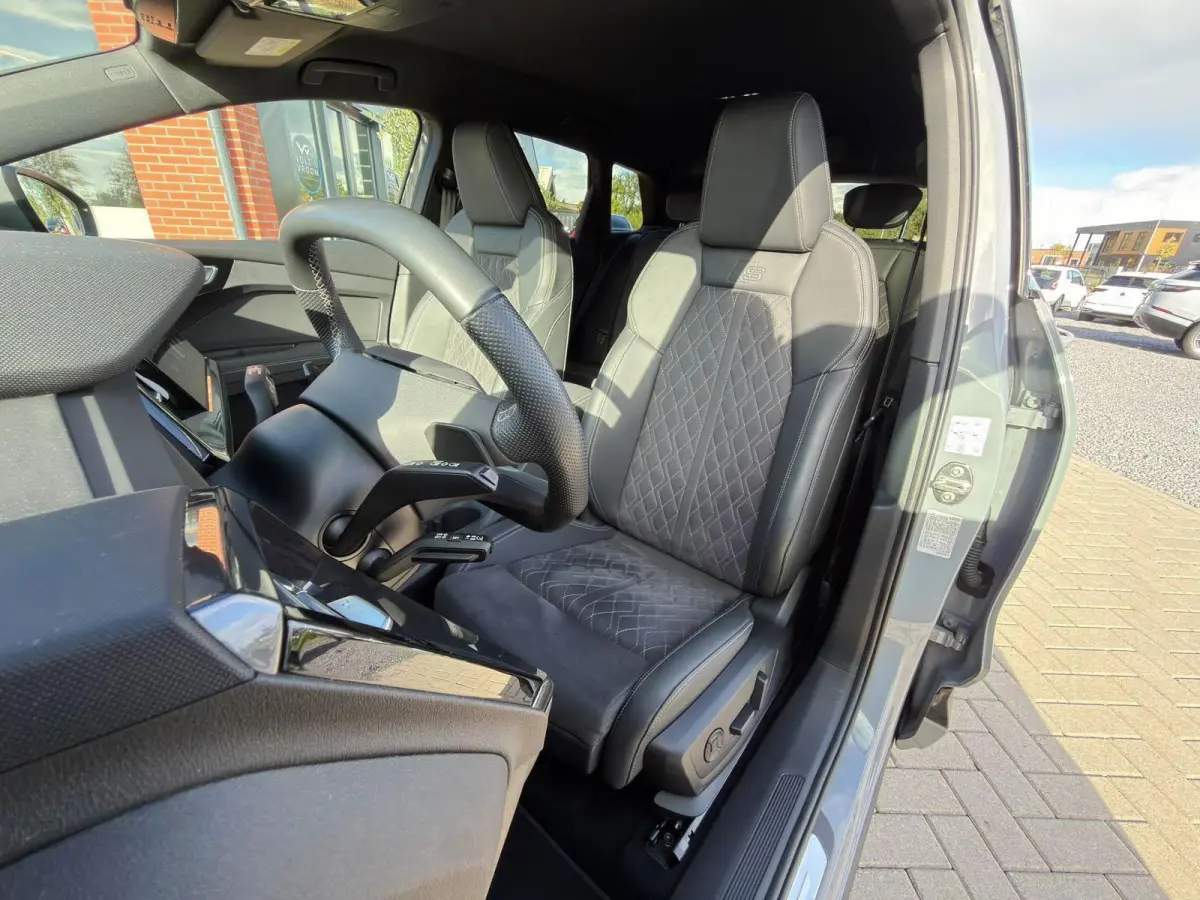 50 Quattro S-Line Competition 77 kWh|BTW|RS Interieur|Nardo Moonstone Grey|Org NL NAP|1 Eig|Head Up|Leder|CarPlay|Led Matrix|ACC|Dealer Onderhouden