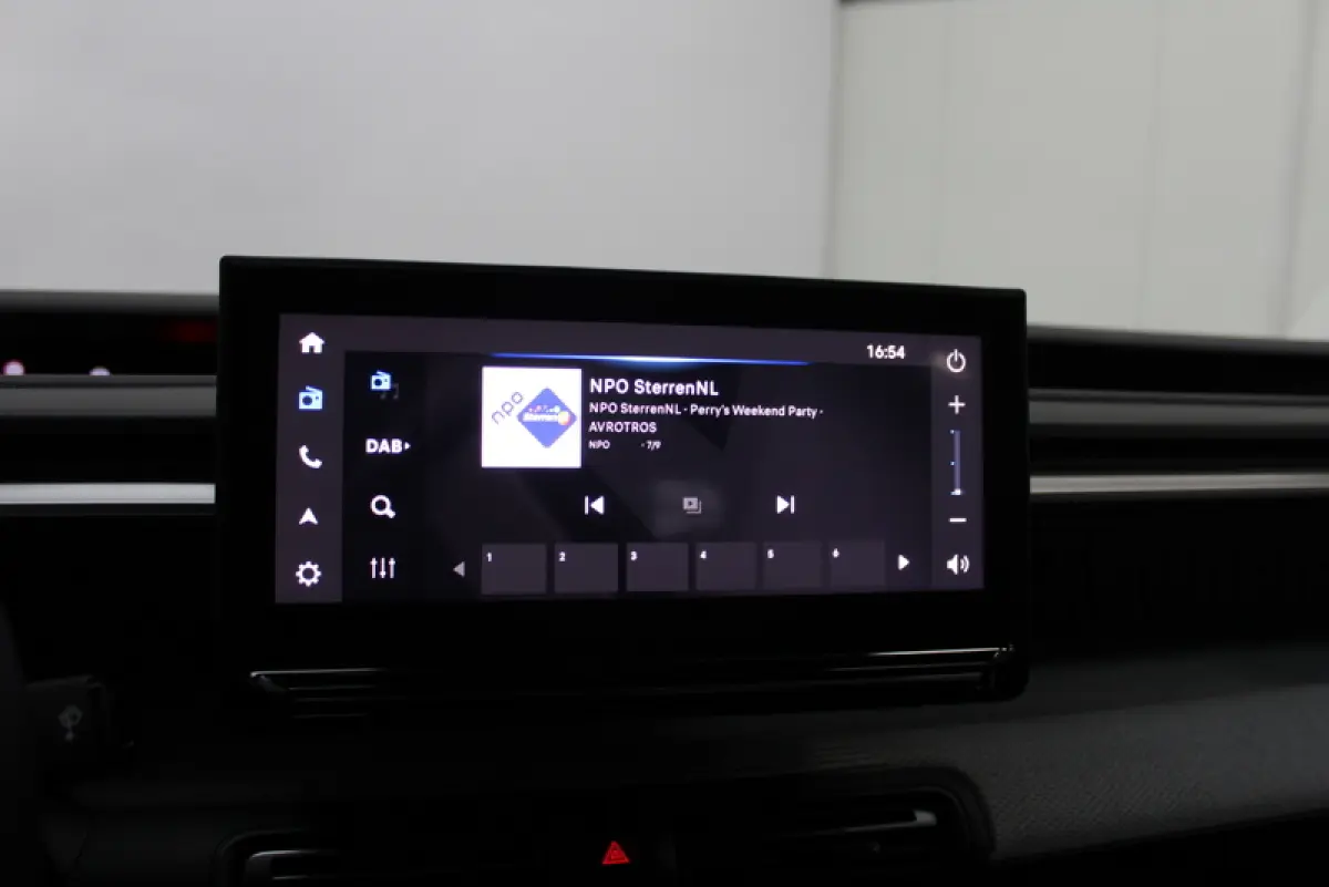 1.2 Hybrid 110pk Max AUTOMAAT | CAMERA | CARPLAY | CRUISE CONTROLE | LED | PARK.SENSOREN