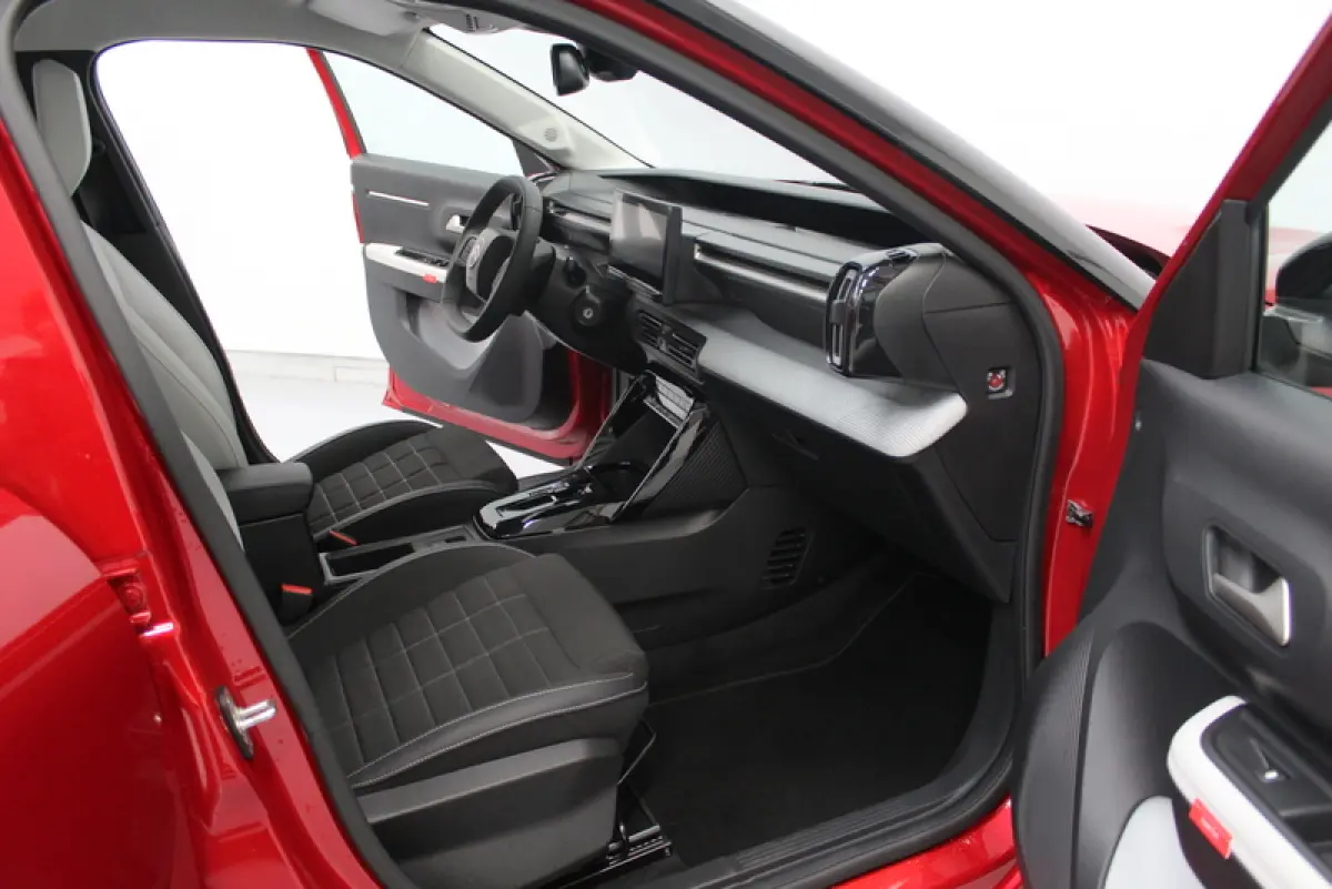 1.2 Hybrid 110pk Max AUTOMAAT | CAMERA | CARPLAY | CRUISE CONTROLE | LED | PARK.SENSOREN