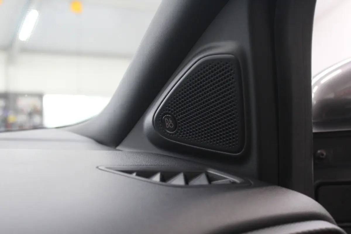 1.2 Hybrid 110pk Max AUTOMAAT | CAMERA | CARPLAY | CRUISE CONTROLE | LED | PARK.SENSOREN