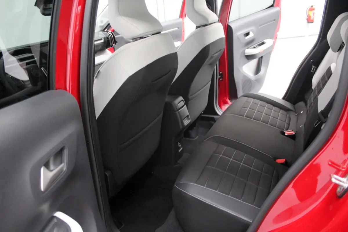 1.2 Hybrid 110pk Max AUTOMAAT | CAMERA | CARPLAY | CRUISE CONTROLE | LED | PARK.SENSOREN