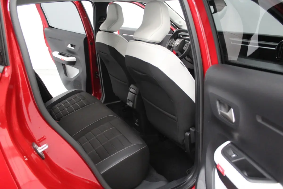 1.2 Hybrid 110pk Max AUTOMAAT | CAMERA | CARPLAY | CRUISE CONTROLE | LED | PARK.SENSOREN