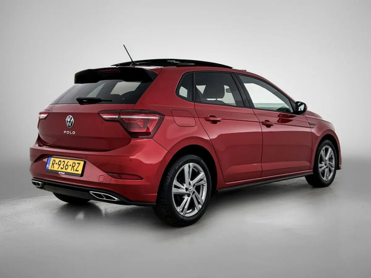 1.0 TSI R-Line Business | 95 PK | Apple Carplay / Android Auto | Stoelverwarming | Parkeercamera | Adaptieve Cruise Control | Navigatie |