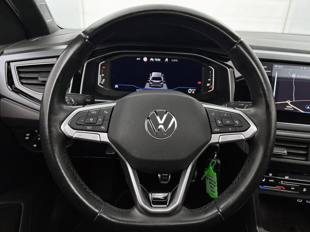 1.0 TSI R-Line Business | 95 PK | Apple Carplay / Android Auto | Stoelverwarming | Parkeercamera | Adaptieve Cruise Control | Navigatie |