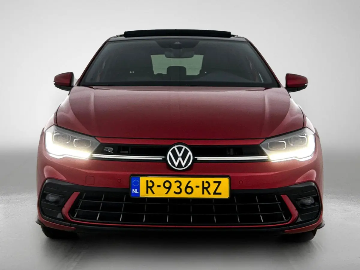 1.0 TSI R-Line Business | 95 PK | Apple Carplay / Android Auto | Stoelverwarming | Parkeercamera | Adaptieve Cruise Control | Navigatie |