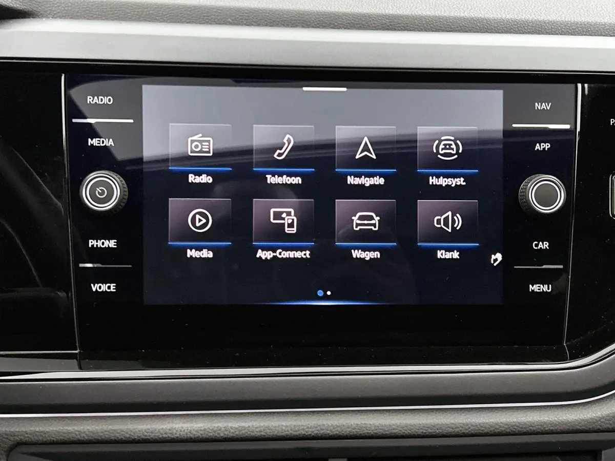 1.0 TSI R-Line Business | 95 PK | Apple Carplay / Android Auto | Stoelverwarming | Parkeercamera | Adaptieve Cruise Control | Navigatie |