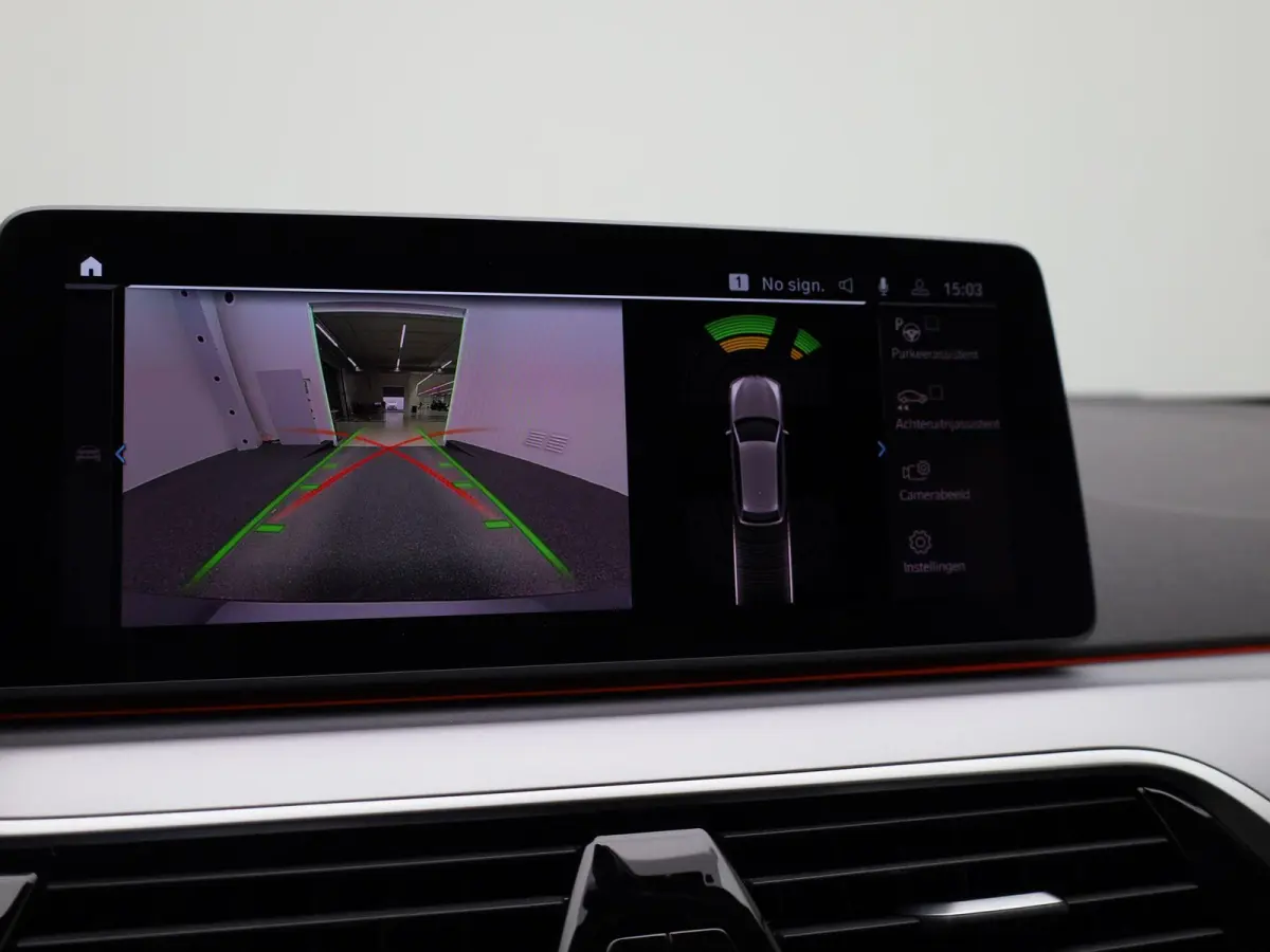 530e 215kW xDrive Auto | Achteruitrijcamera | Apple Carplay | Stoelverwarming | Climate Control | Navigatie | Elektr. achterklep |