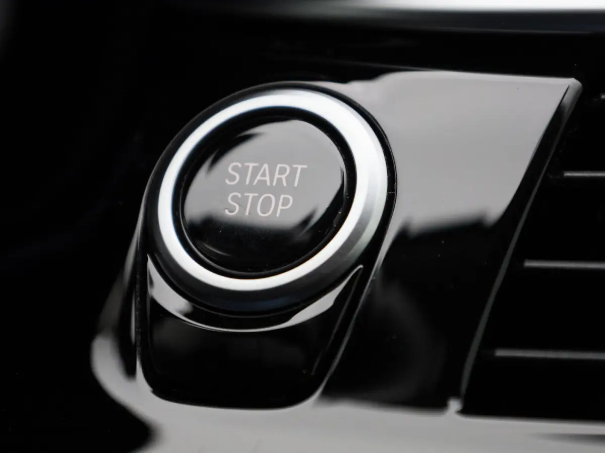 530e 215kW xDrive Auto | Achteruitrijcamera | Apple Carplay | Stoelverwarming | Climate Control | Navigatie | Elektr. achterklep |