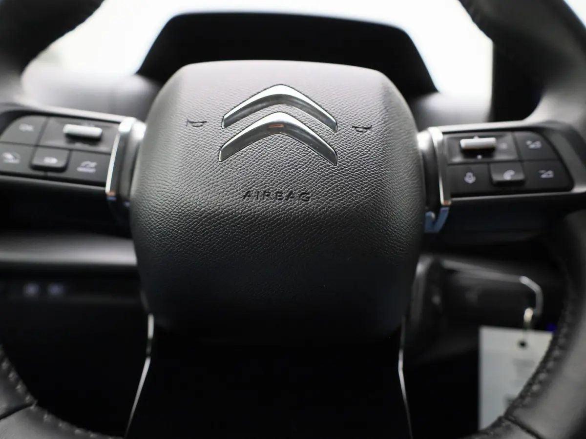 Feel 50 kWh | Apple Carplay | PDC | Cruise Control | Climate Control | Navigatie |