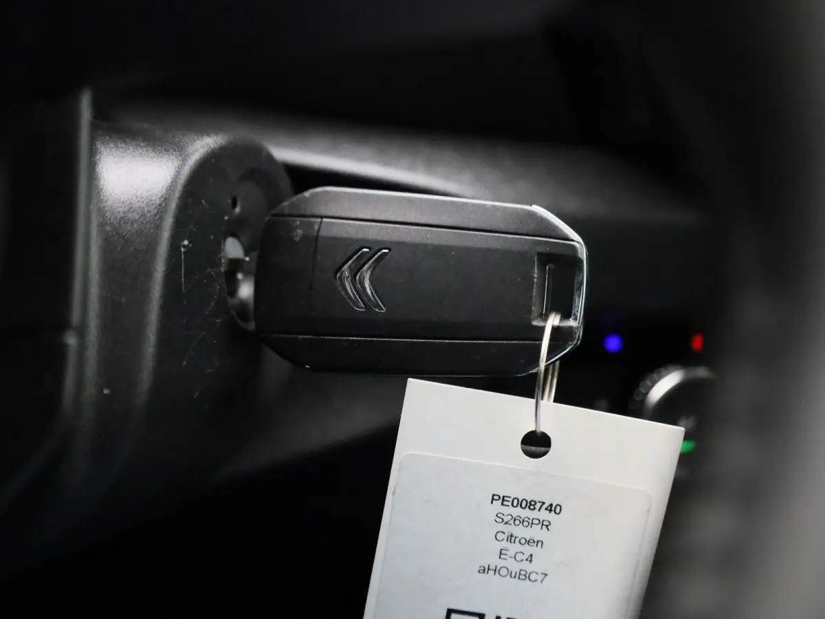 Feel 50 kWh | Apple Carplay | PDC | Cruise Control | Climate Control | Navigatie |
