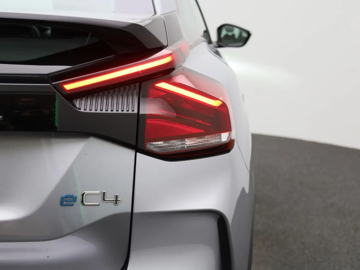 Feel 50 kWh | Apple Carplay | PDC | Cruise Control | Climate Control | Navigatie |