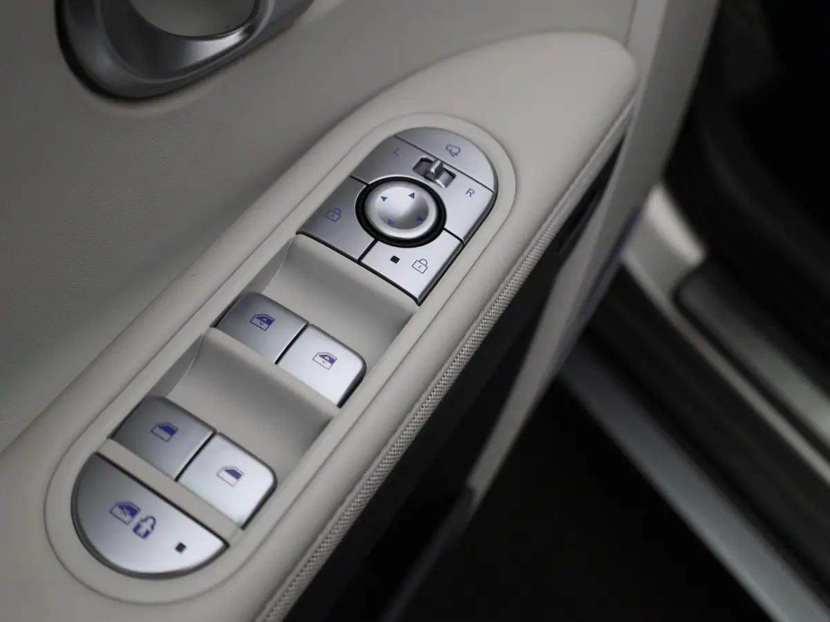 Lounge 73kWh