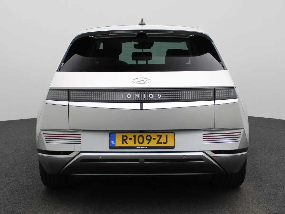 Lounge 73kWh