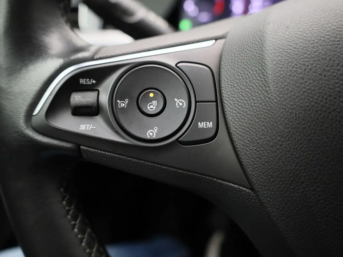 1.2 Turbo GS Line | APPLE ANDROID CARPLAY | NAVIGATIE | KEYLESS START/GO | LICHTMETALEN VELGEN |