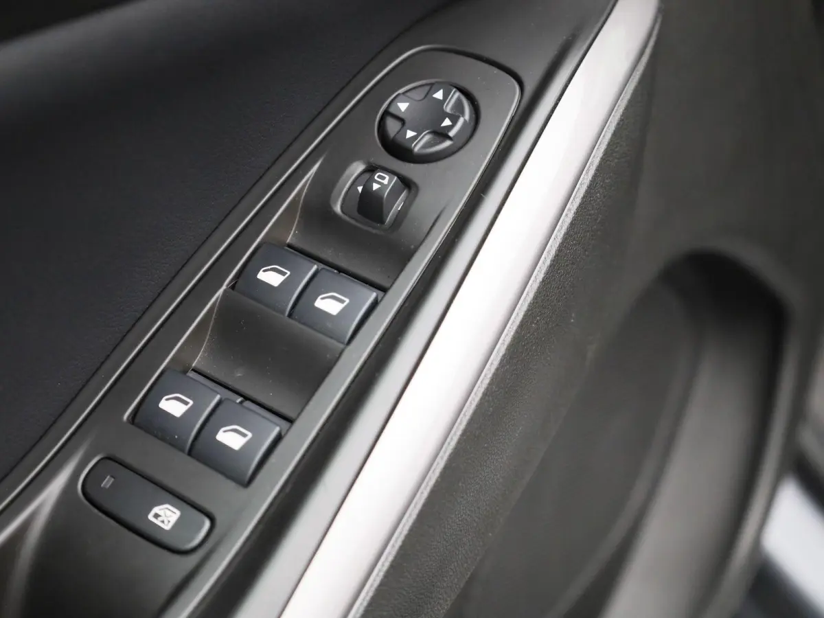 1.2 Turbo GS Line | APPLE ANDROID CARPLAY | NAVIGATIE | KEYLESS START/GO | LICHTMETALEN VELGEN |