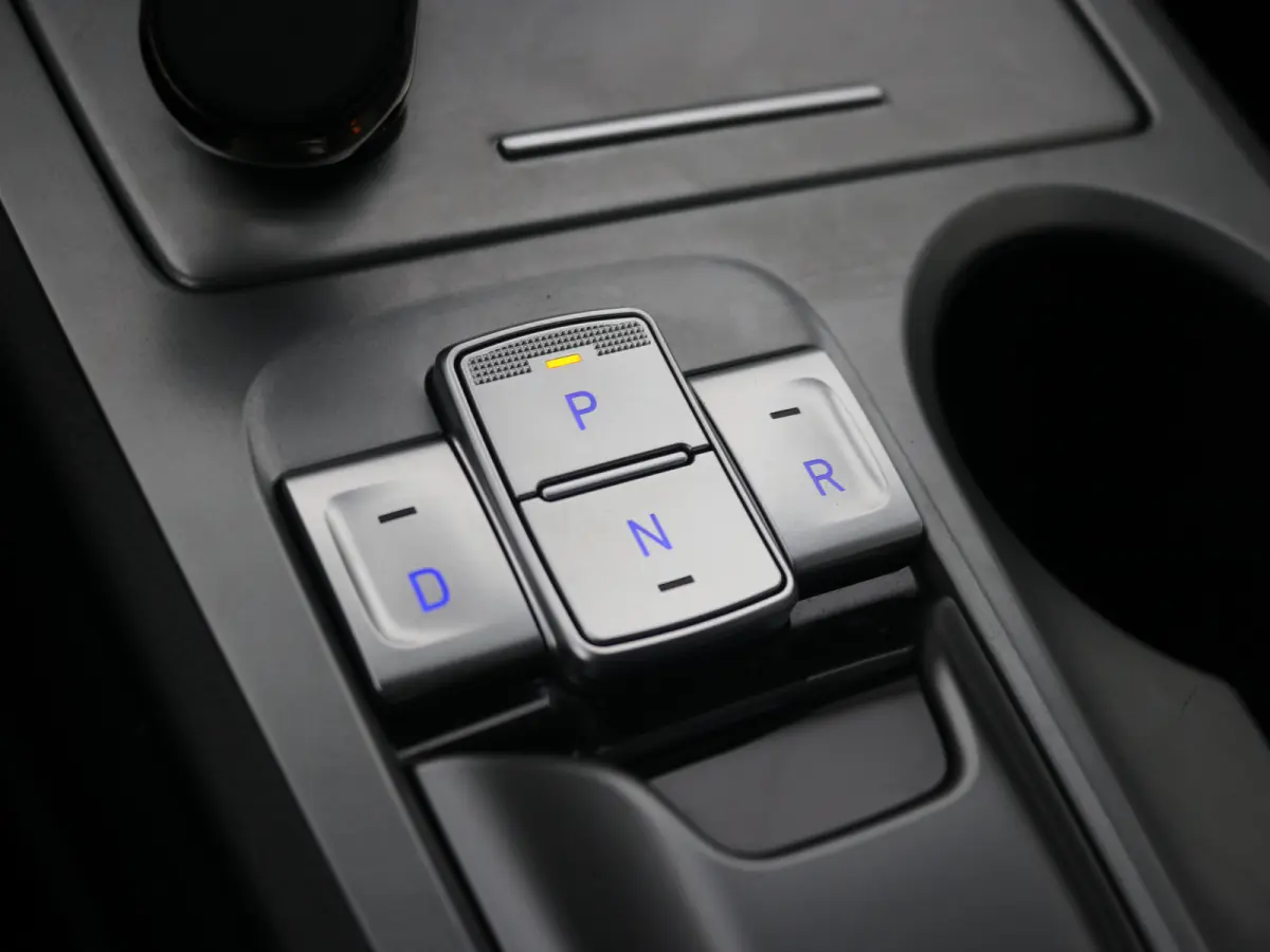 EV Comfort 64 kWh SOH 96,6% | Achteruitrijcamera | Airco (automatisch) | Apple Carplay/Android Auto|telefoonintegratie premium
