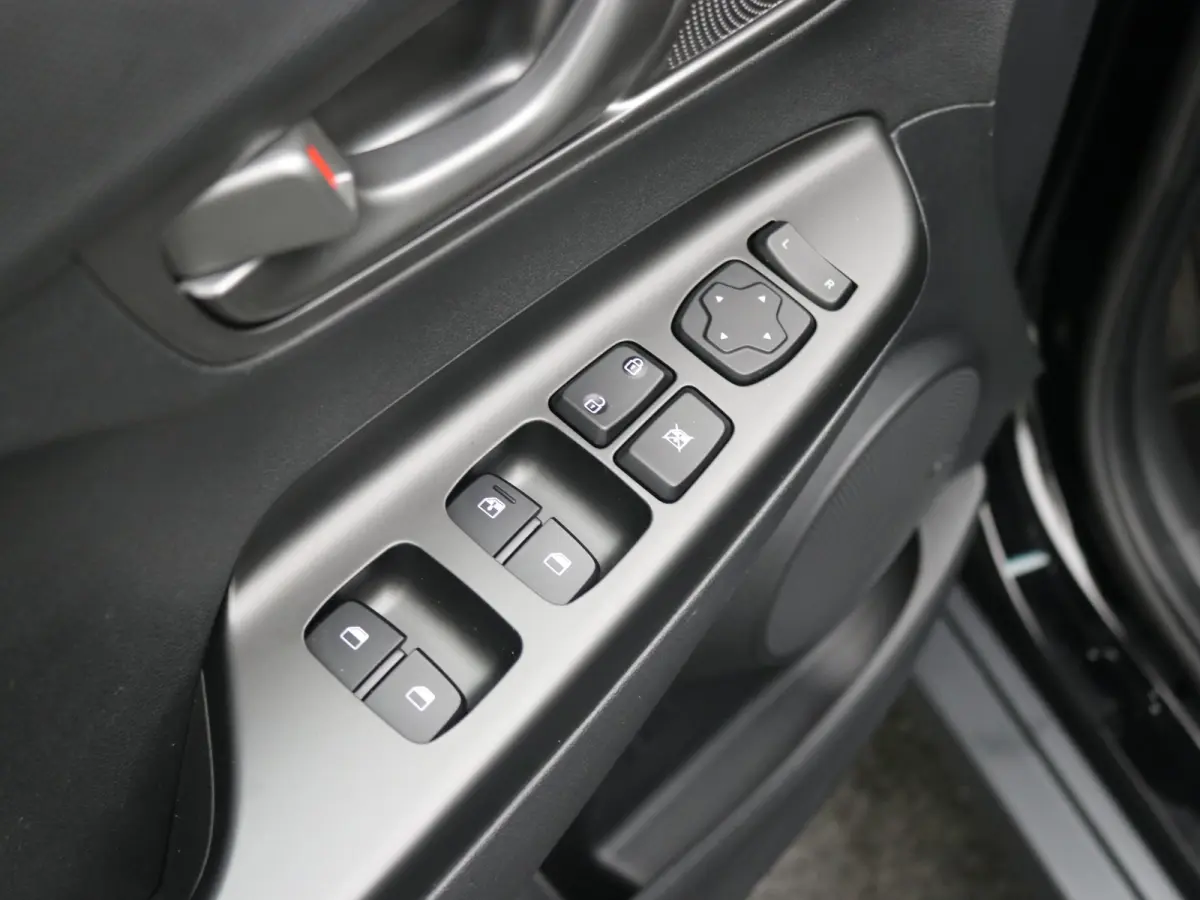 EV Comfort 64 kWh SOH 96,6% | Achteruitrijcamera | Airco (automatisch) | Apple Carplay/Android Auto|telefoonintegratie premium