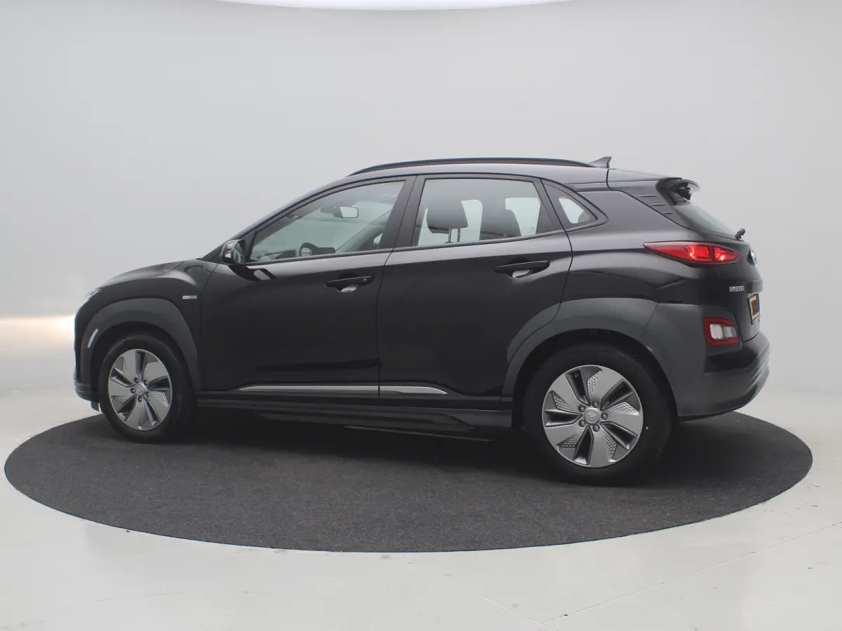 EV Comfort 64 kWh SOH 96,6% | Achteruitrijcamera | Airco (automatisch) | Apple Carplay/Android Auto|telefoonintegratie premium