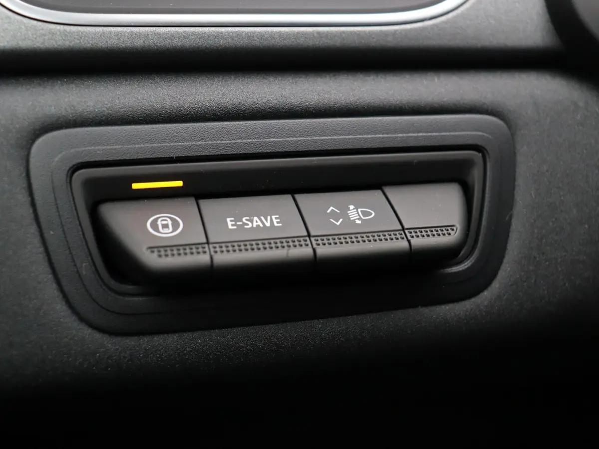 1.8 E-Tech full hybrid 160pk techno | Vijf jaar garantie | Stoel- en stuurwielverwarming | Achteruitrijcamera | Apple Carplay / Android Auto |