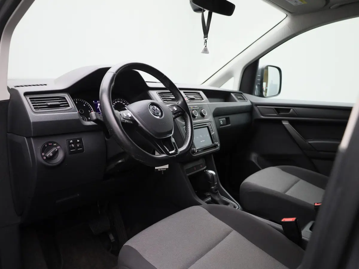 2.0 TDI L2H1 Maxi 102PK | Automaat | Trekhaak | Navigatie | Multifunctioneel Stuurwiel | Airco | Adaptive Cruise Control | App-Connect | DAB+ | Parkeersensoren Achter |