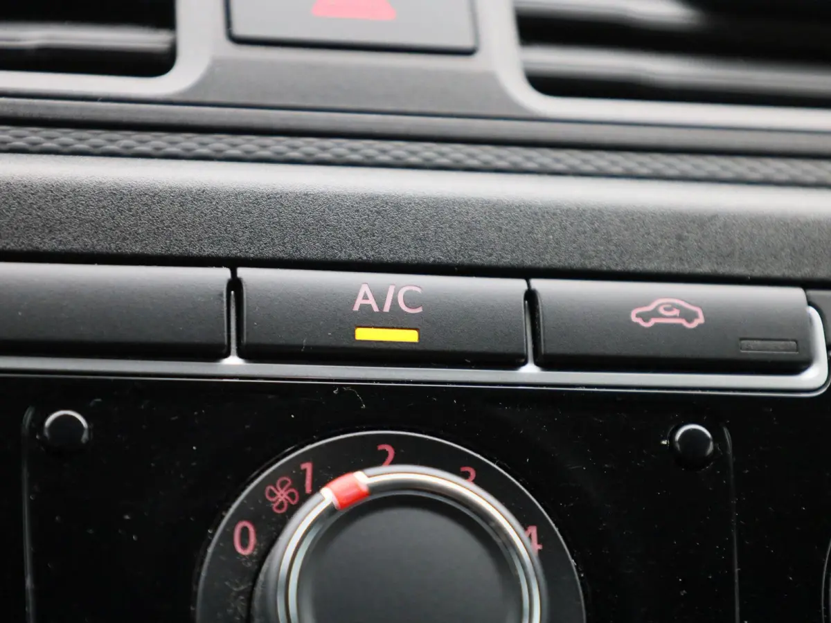 2.0 TDI L2H1 Maxi 102PK | Automaat | Trekhaak | Navigatie | Multifunctioneel Stuurwiel | Airco | Adaptive Cruise Control | App-Connect | DAB+ | Parkeersensoren Achter |