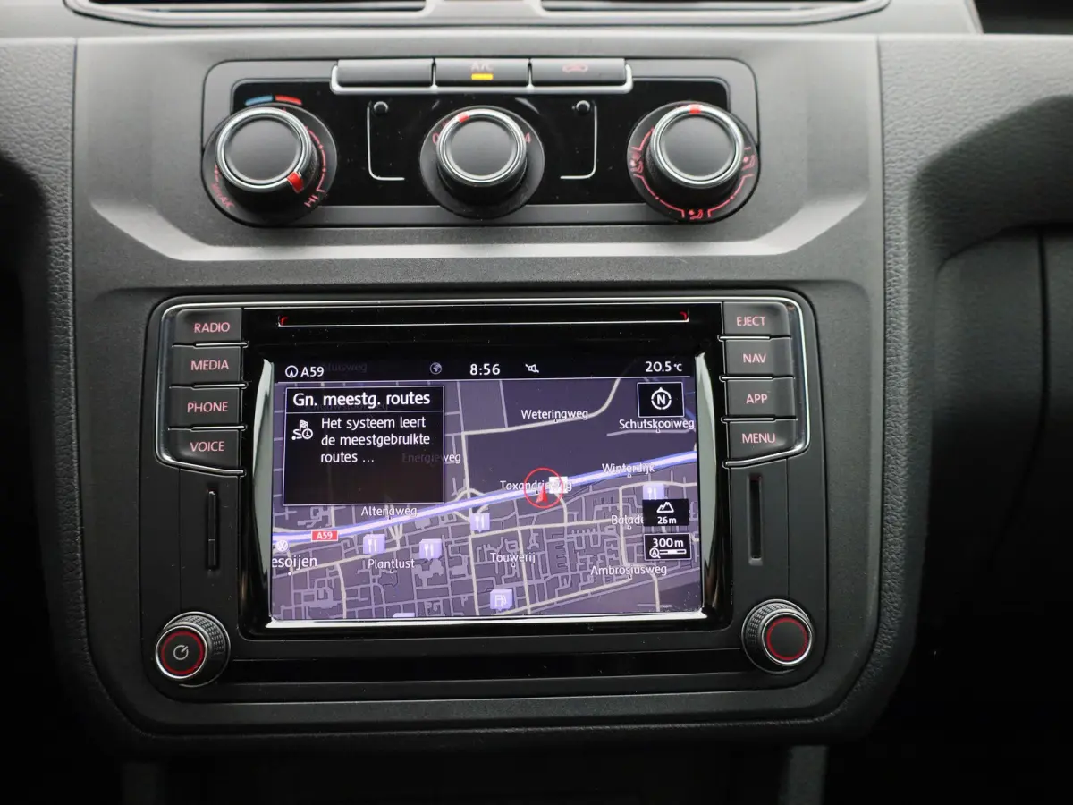 2.0 TDI L2H1 Maxi 102PK | Automaat | Trekhaak | Navigatie | Multifunctioneel Stuurwiel | Airco | Adaptive Cruise Control | App-Connect | DAB+ | Parkeersensoren Achter |