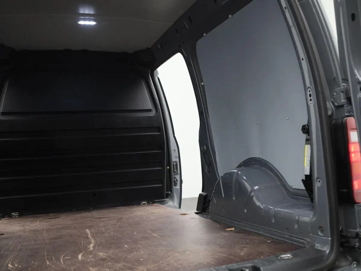 2.0 TDI L2H1 Maxi 102PK | Automaat | Trekhaak | Navigatie | Multifunctioneel Stuurwiel | Airco | Adaptive Cruise Control | App-Connect | DAB+ | Parkeersensoren Achter |