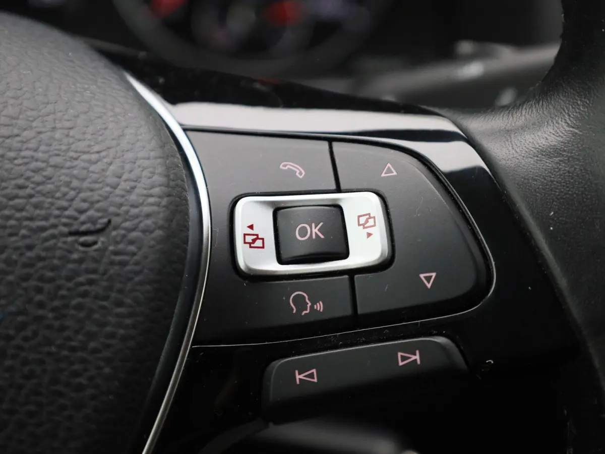 2.0 TDI L2H1 Maxi 102PK | Automaat | Trekhaak | Navigatie | Multifunctioneel Stuurwiel | Airco | Adaptive Cruise Control | App-Connect | DAB+ | Parkeersensoren Achter |