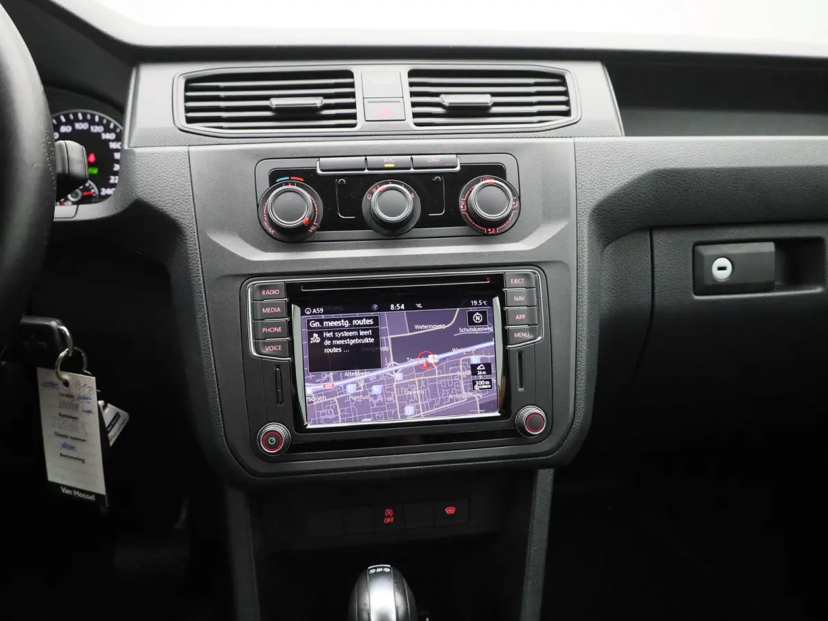 2.0 TDI L2H1 Maxi 102PK | Automaat | Trekhaak | Navigatie | Multifunctioneel Stuurwiel | Airco | Adaptive Cruise Control | App-Connect | DAB+ | Parkeersensoren Achter |