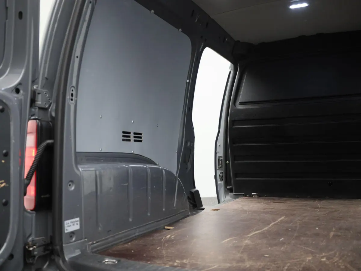 2.0 TDI L2H1 Maxi 102PK | Automaat | Trekhaak | Navigatie | Multifunctioneel Stuurwiel | Airco | Adaptive Cruise Control | App-Connect | DAB+ | Parkeersensoren Achter |