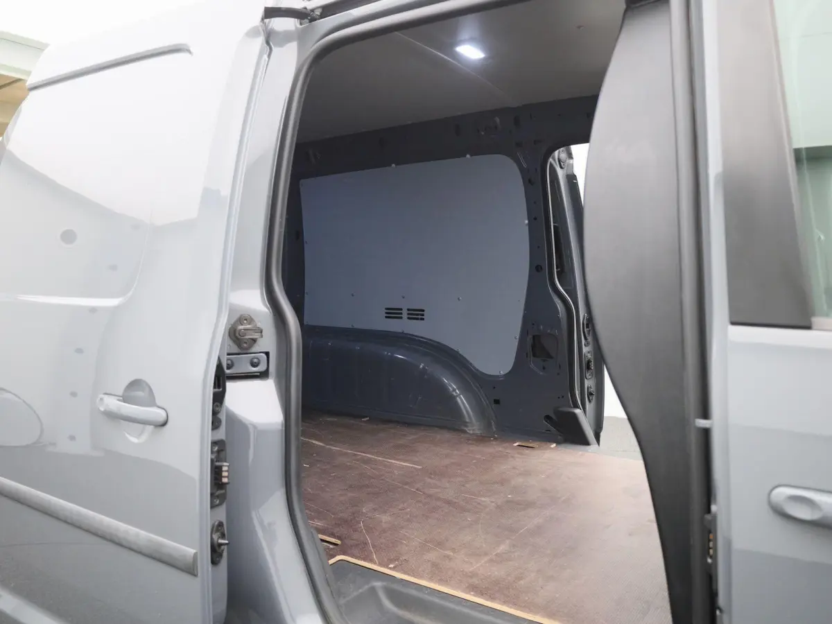 2.0 TDI L2H1 Maxi 102PK | Automaat | Trekhaak | Navigatie | Multifunctioneel Stuurwiel | Airco | Adaptive Cruise Control | App-Connect | DAB+ | Parkeersensoren Achter |