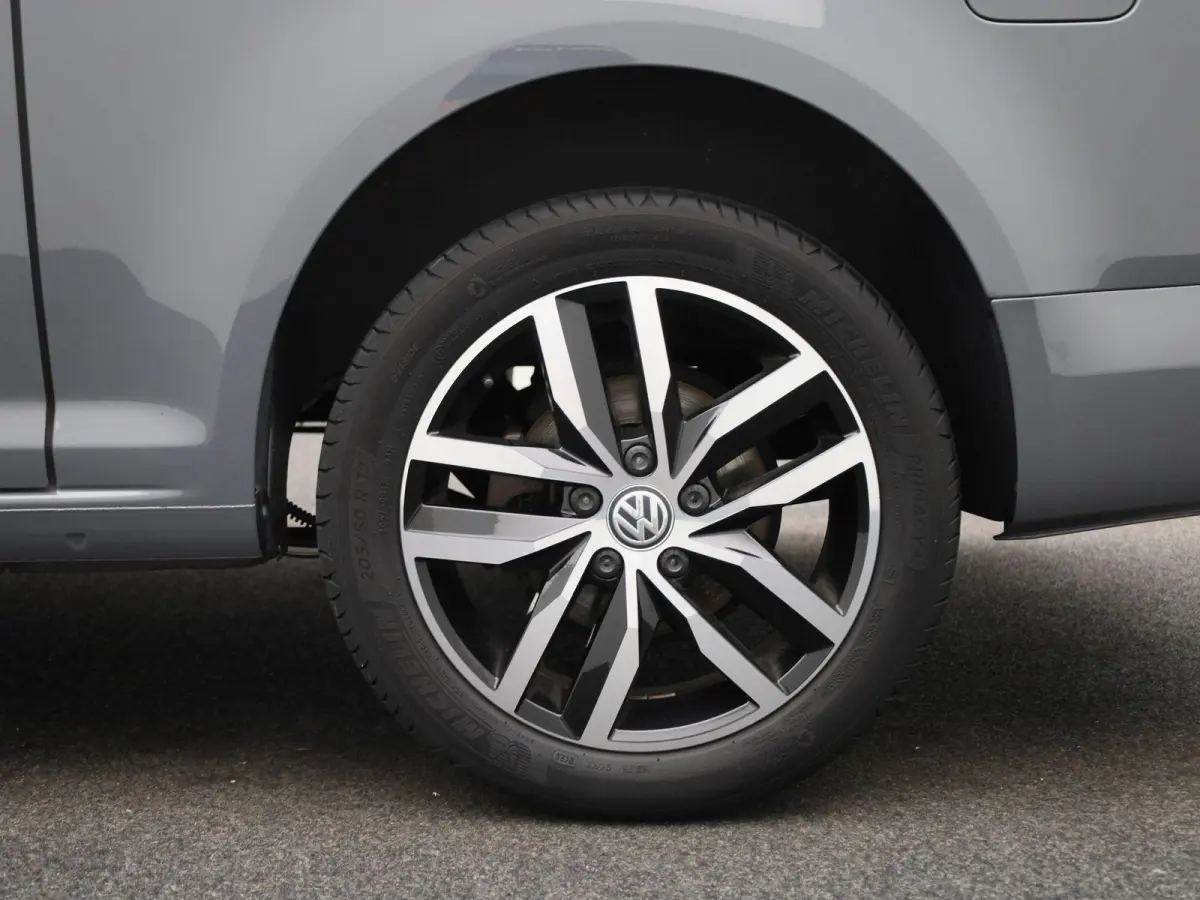 2.0 TDI L2H1 Maxi 102PK | Automaat | Trekhaak | Navigatie | Multifunctioneel Stuurwiel | Airco | Adaptive Cruise Control | App-Connect | DAB+ | Parkeersensoren Achter |