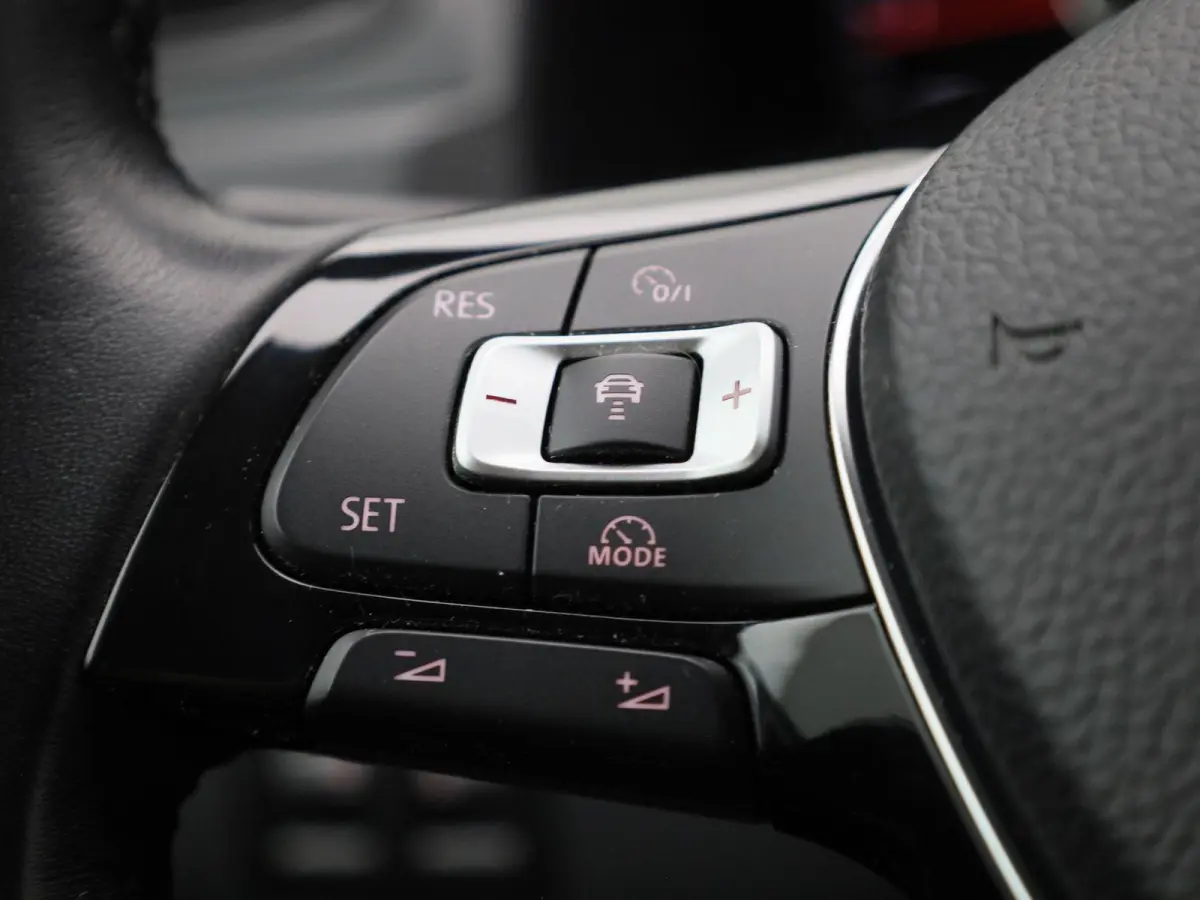 2.0 TDI L2H1 Maxi 102PK | Automaat | Trekhaak | Navigatie | Multifunctioneel Stuurwiel | Airco | Adaptive Cruise Control | App-Connect | DAB+ | Parkeersensoren Achter |