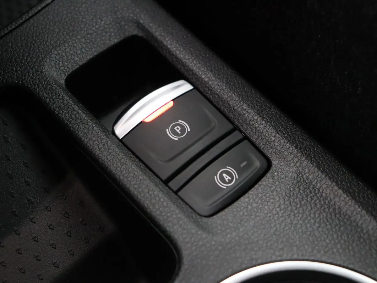 1.8 E-Tech full hybrid 160pk techno | Vijf jaar garantie | Stoel- en stuurwielverwarming | Achteruitrijcamera | Apple Carplay / Android Auto |