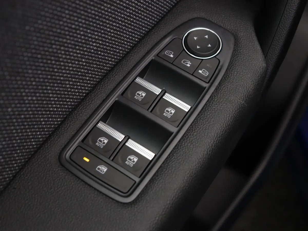 1.8 E-Tech full hybrid 160pk techno | Vijf jaar garantie | Stoel- en stuurwielverwarming | Achteruitrijcamera | Apple Carplay / Android Auto |