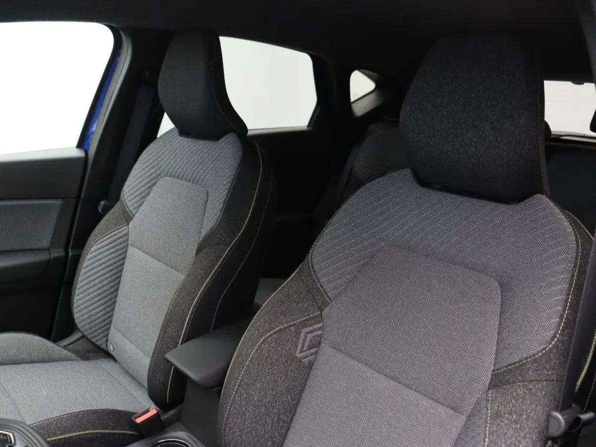 1.8 E-Tech full hybrid 160pk techno | Vijf jaar garantie | Stoel- en stuurwielverwarming | Achteruitrijcamera | Apple Carplay / Android Auto |