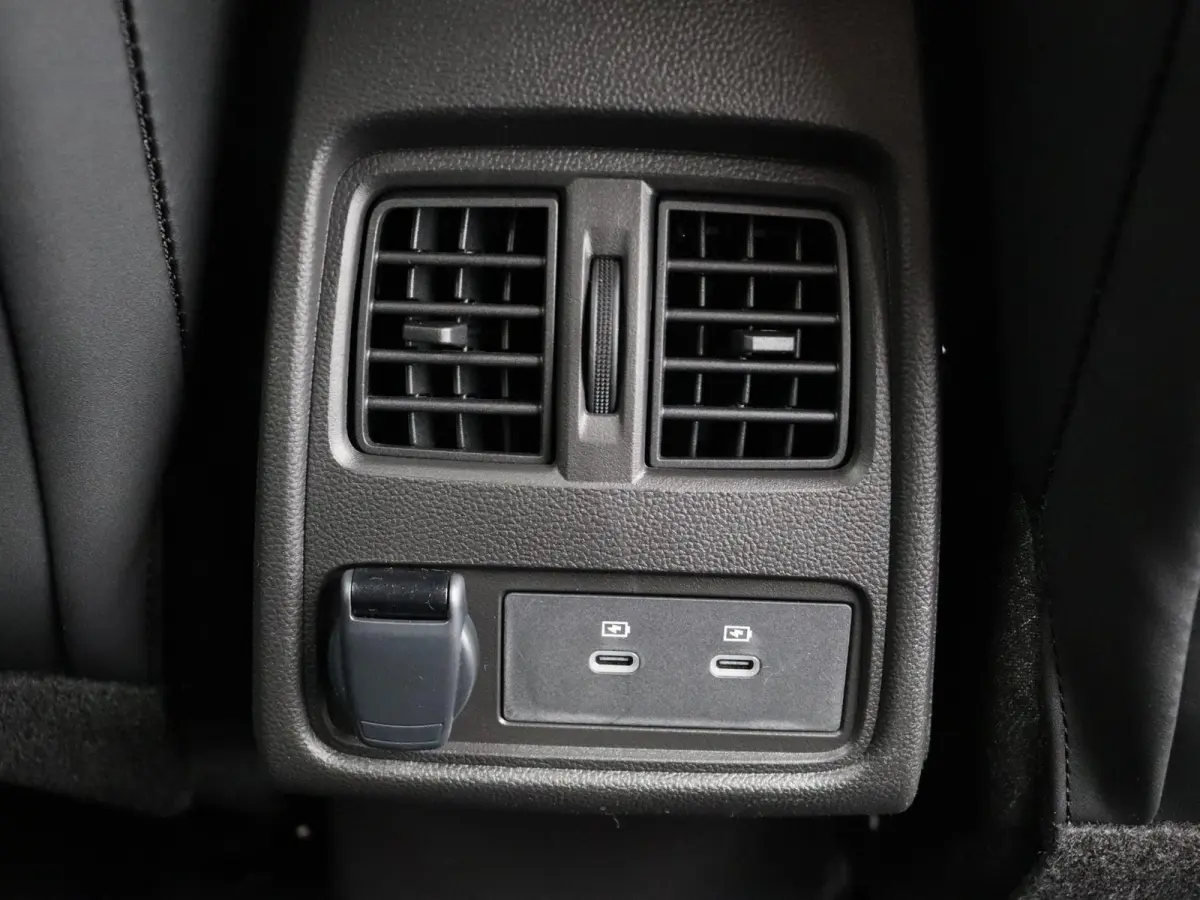 1.8 E-Tech full hybrid 160pk techno | Vijf jaar garantie | Stoel- en stuurwielverwarming | Achteruitrijcamera | Apple Carplay / Android Auto |